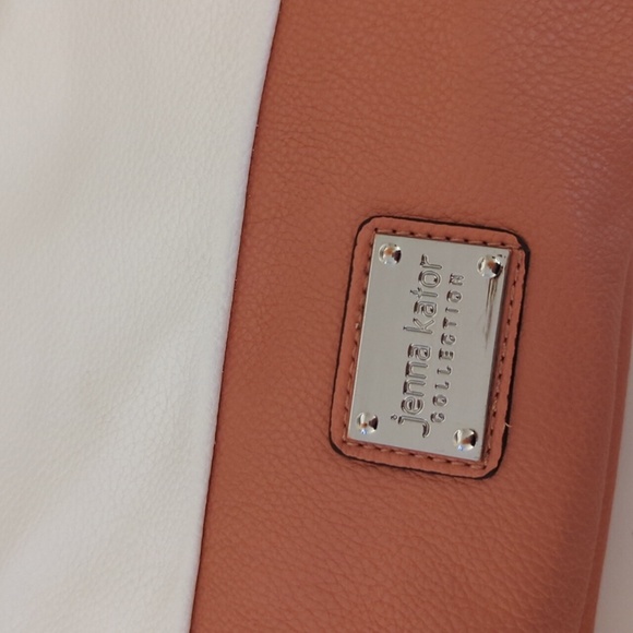 Jenna Kator Shoulder Bag with Crossbody Floral Inside Orange - Picture 3 of 12